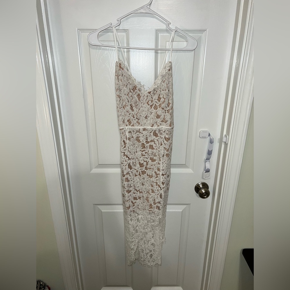 DO+BE slit mid length dress in white
